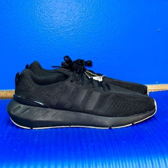 adidas Other - Size 10- Men’s Adidas Swift Run 22 Shoes Athletic Sneakers Black Running GZ4971